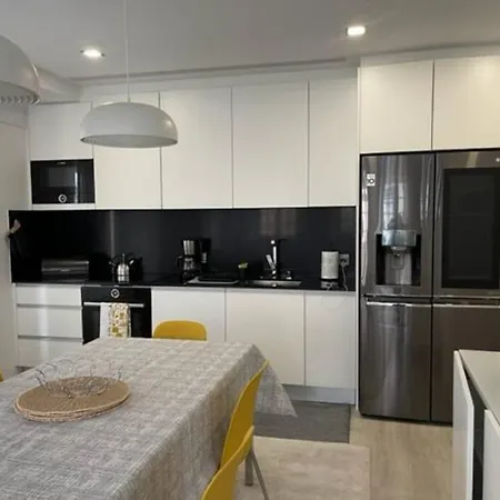 Modern 1 Bedroom Center Appartement