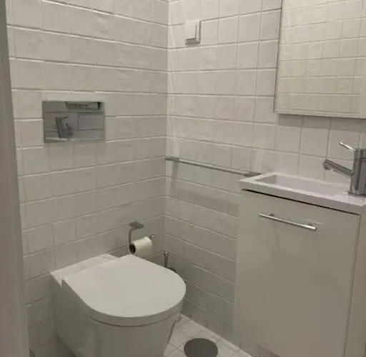 Apartment Modern 1 Bedroom Center *